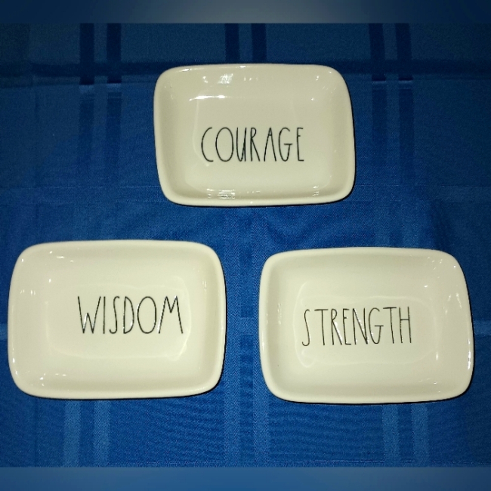 🚀 SOLD 🚀 Rae Dunn ✨ Courage - Strength - Wisdom ✨ 3 Mini Trays SET